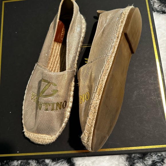 Valentino # 7 1/2 - Picture 3 of 4